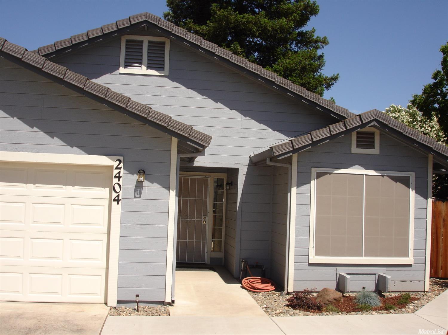 2404 Wolfeboro Ln, Modesto, CA 95358 photo 2