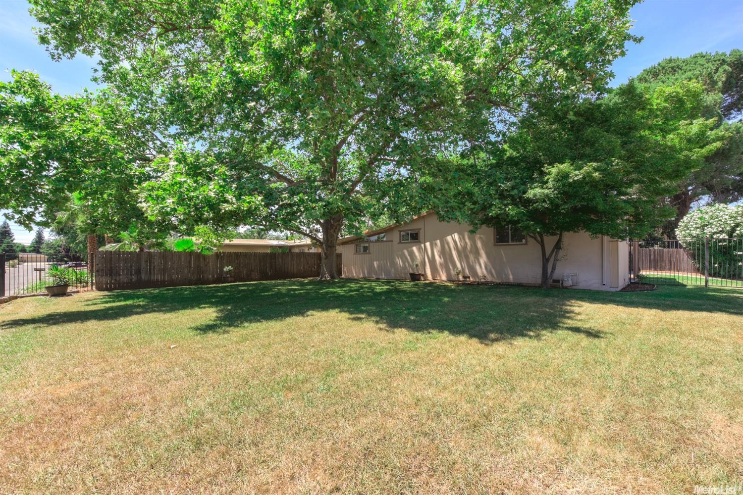 3835 Henderson Way, Carmichael, CA 95608 photo 35