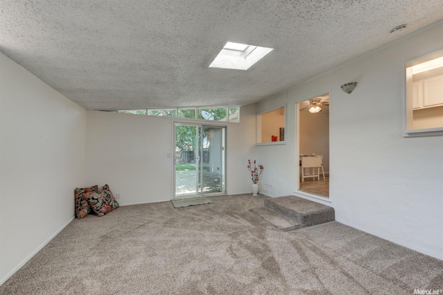 3835 Henderson Way, Carmichael, CA 95608 photo 19