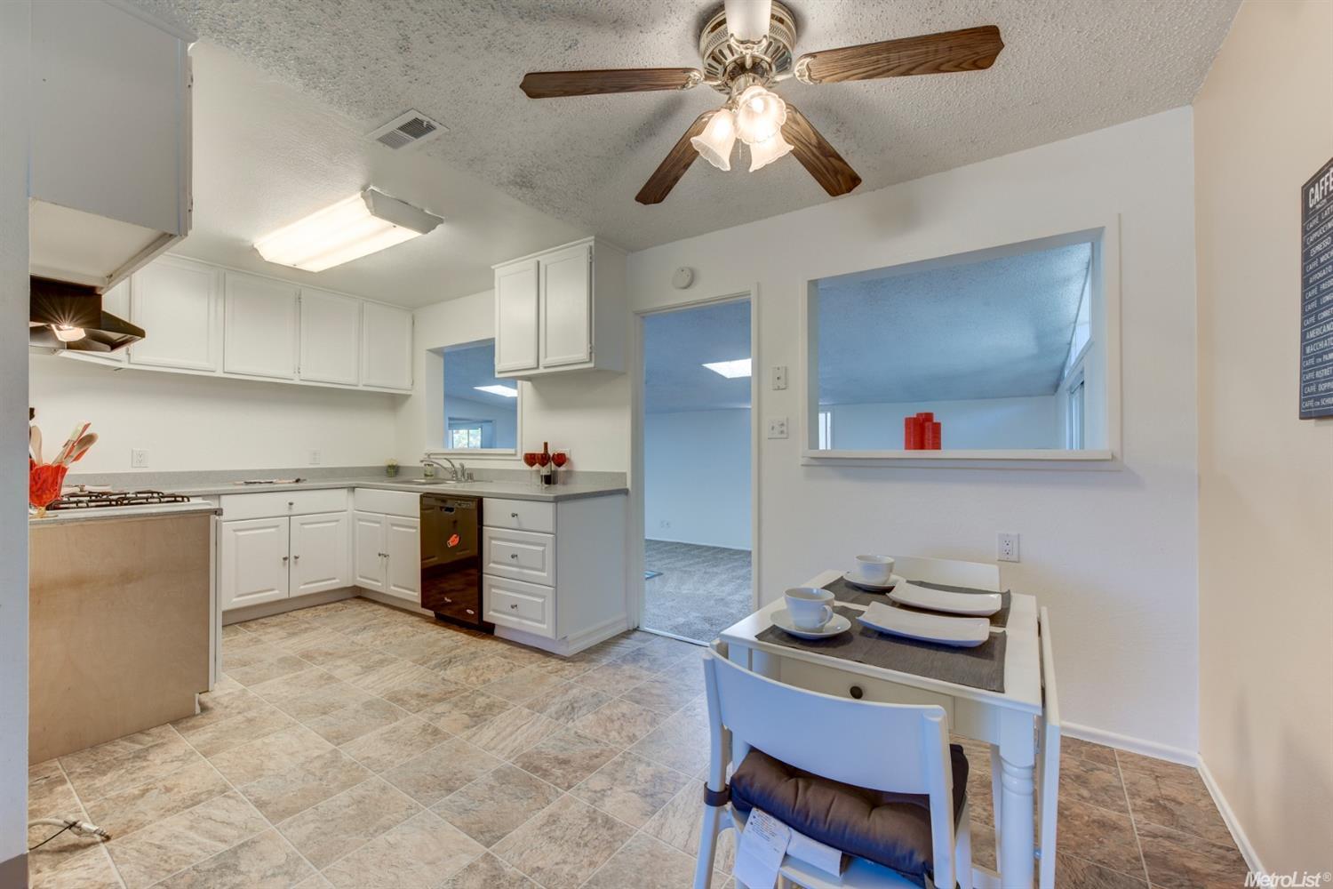 3835 Henderson Way, Carmichael, CA 95608 photo 9