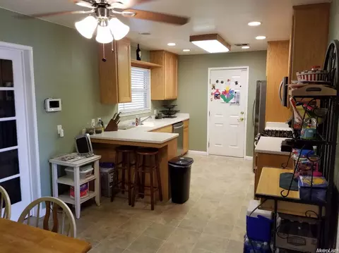 2118 7th St, Ceres, CA 95307 photo 4