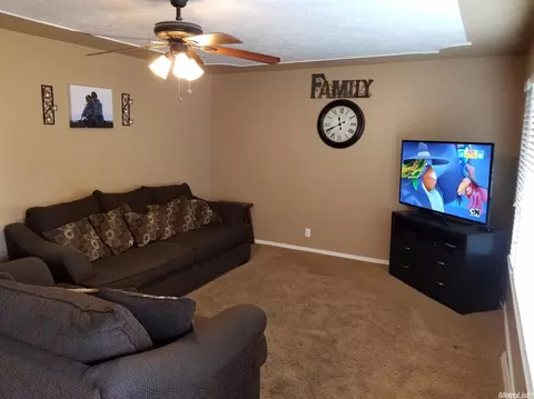 2118 7th St, Ceres, CA 95307 photo 2