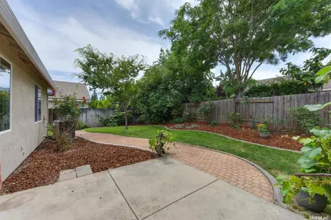 5604 Red Jasper Way, Antelope, CA 95843 photo 4