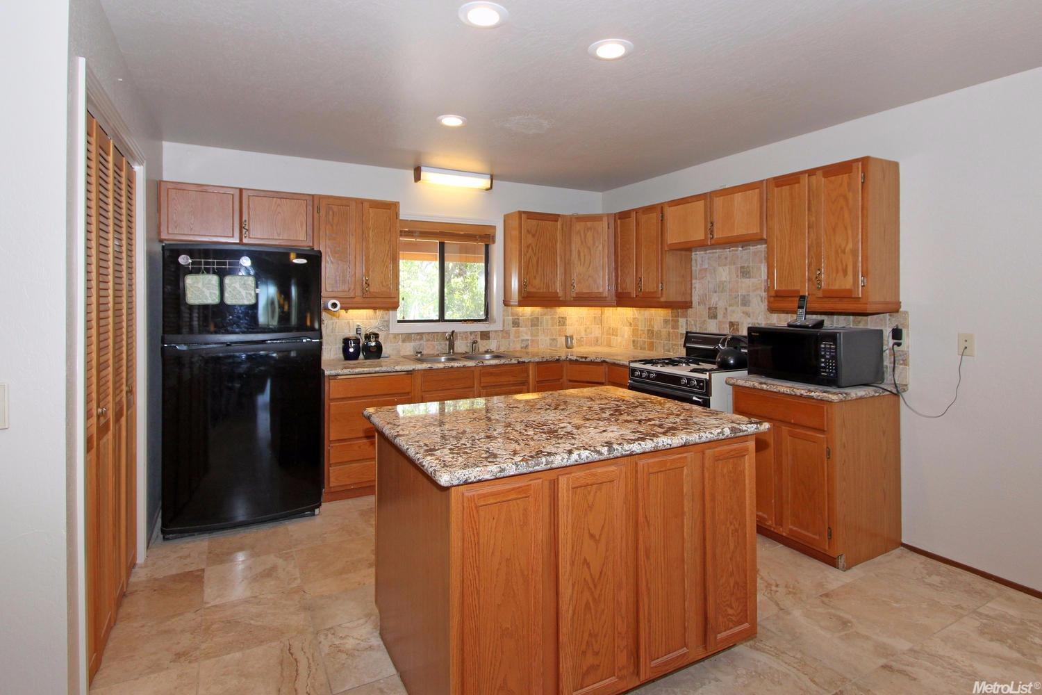 7154 Maidu Dr, Placerville, CA 95667 photo 9