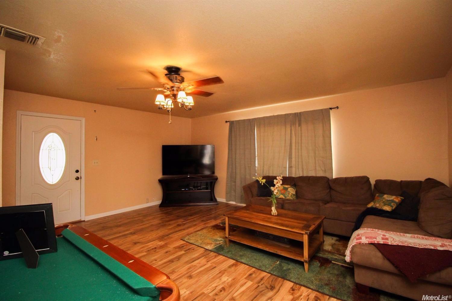 212 Rosa Ave, Winters, CA 95694 photo 4