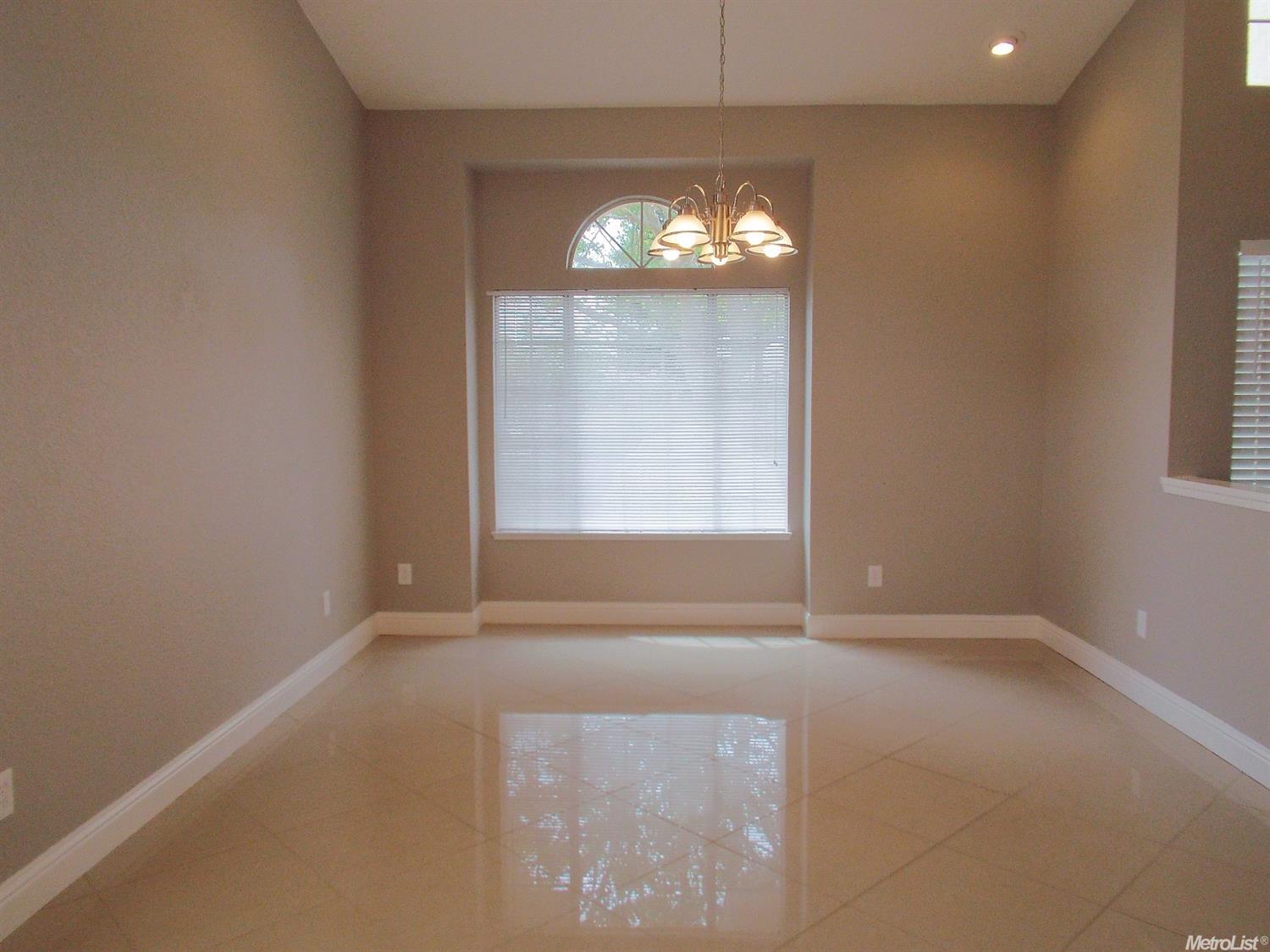 1440 Edgewater Dr, Turlock, CA 95380 photo 5
