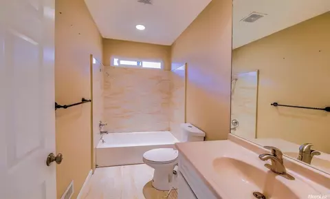 2817 E Orangeburg, Modesto, CA 95355 photo 7