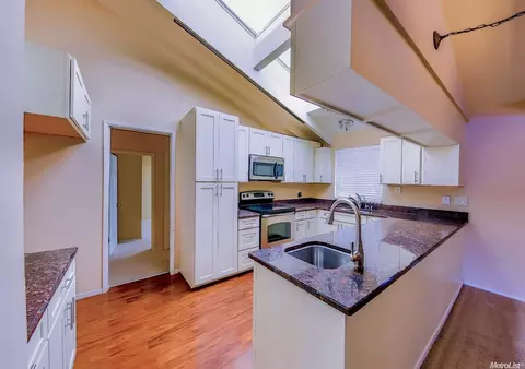 2817 E Orangeburg, Modesto, CA 95355 photo 8