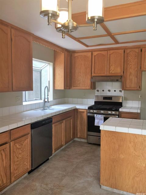 1045 Stone Ct, Turlock, CA 95380 photo 3