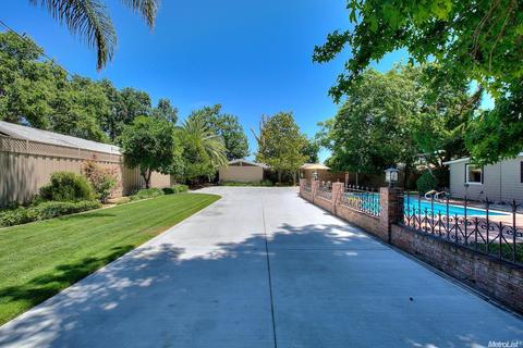 1230 Mitchell Rd, Modesto, CA 95351 photo 1
