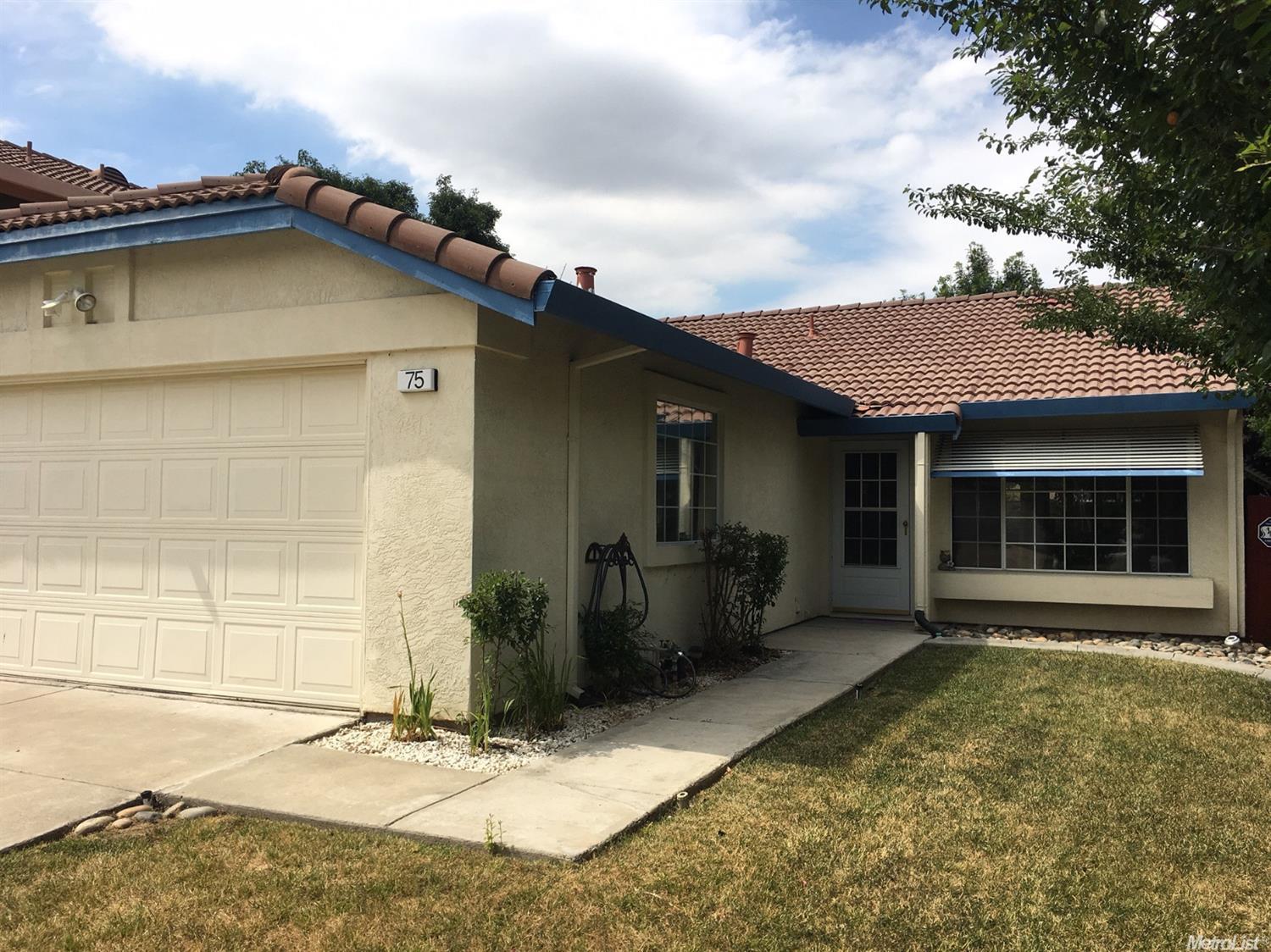 75 Mary Ct, Tracy, CA 95376 photo 2