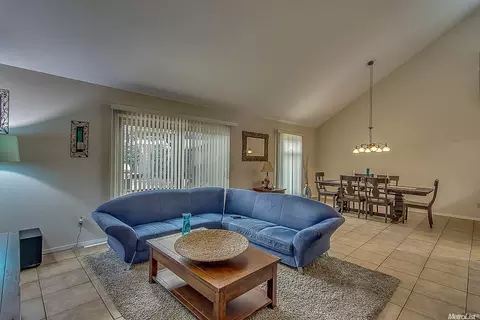 1053 Awani Dr, Lodi, CA 95240 photo 8