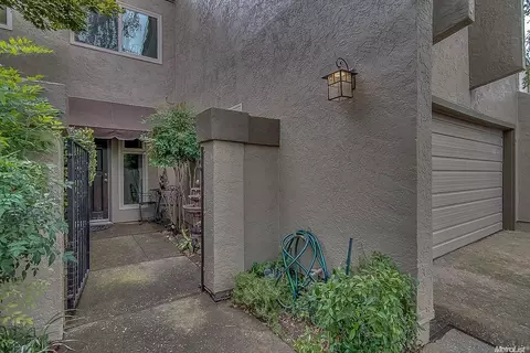 1053 Awani Dr, Lodi, CA 95240 photo 4
