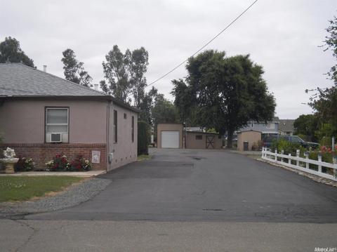 837 Ayers Ln, Galt, CA 95632 photo 3