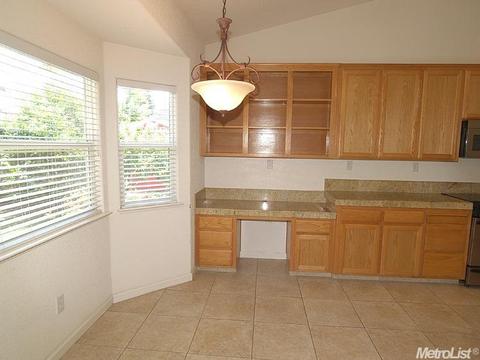 3432 Dewar Ln, Turlock, CA 95382 photo 3