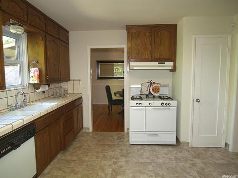 1241 Enslen Ave, Modesto, CA 95350 photo 14