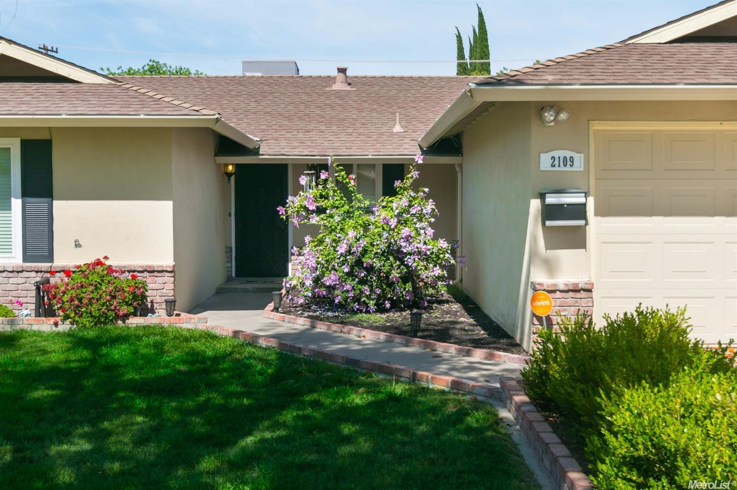 2109 Winslow Ct, Modesto, CA 95355 photo 3