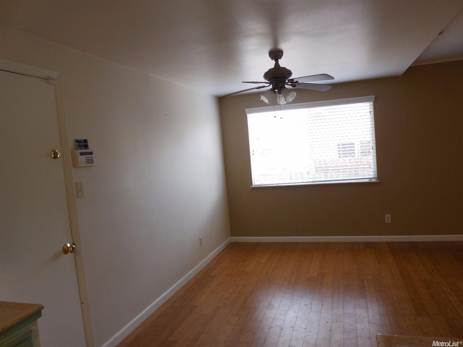 6040 Denver Dr, Carmichael, CA 95608 photo 4