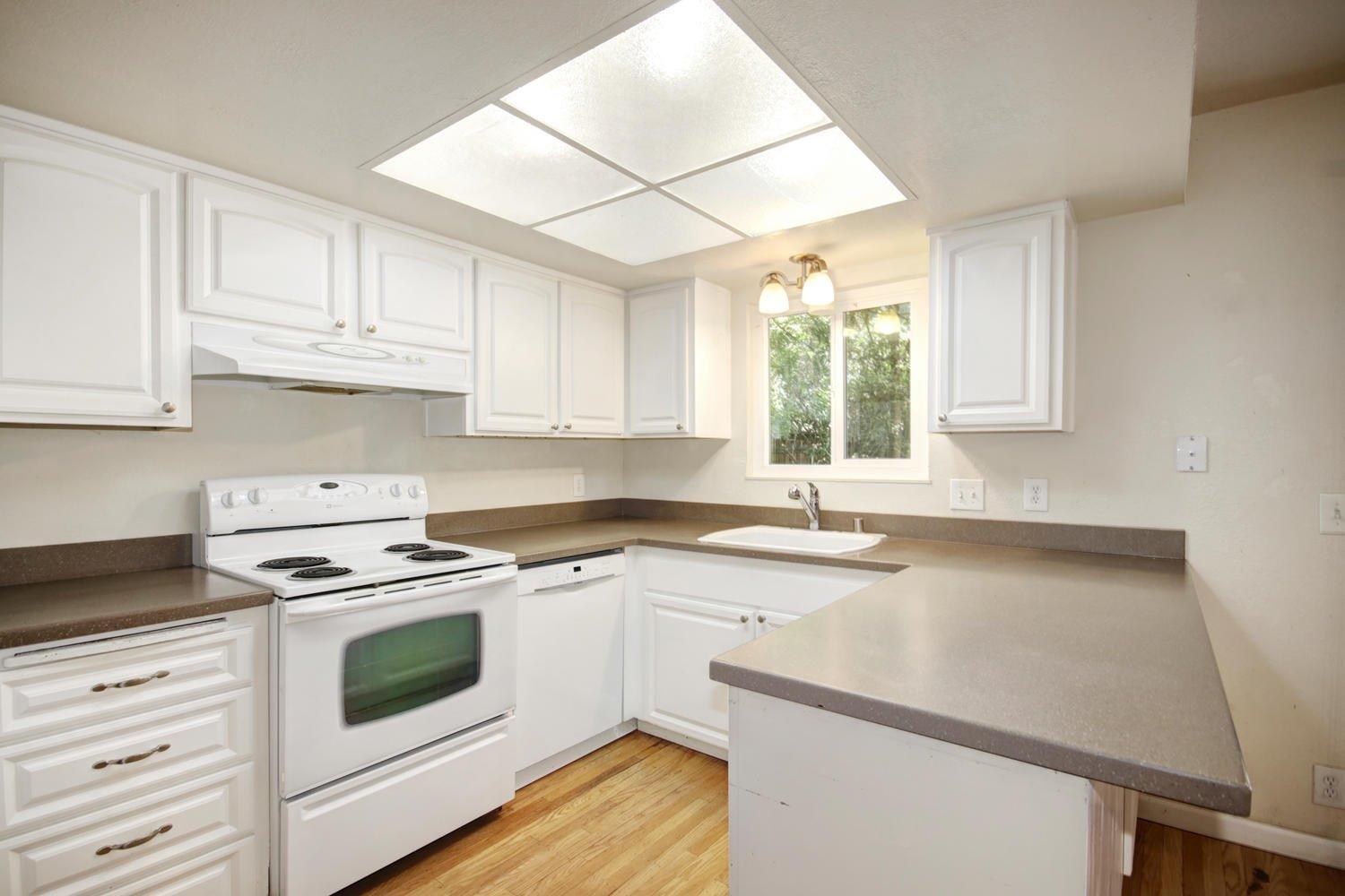 2950 Loyola Dr, Davis, CA 95618 photo 14
