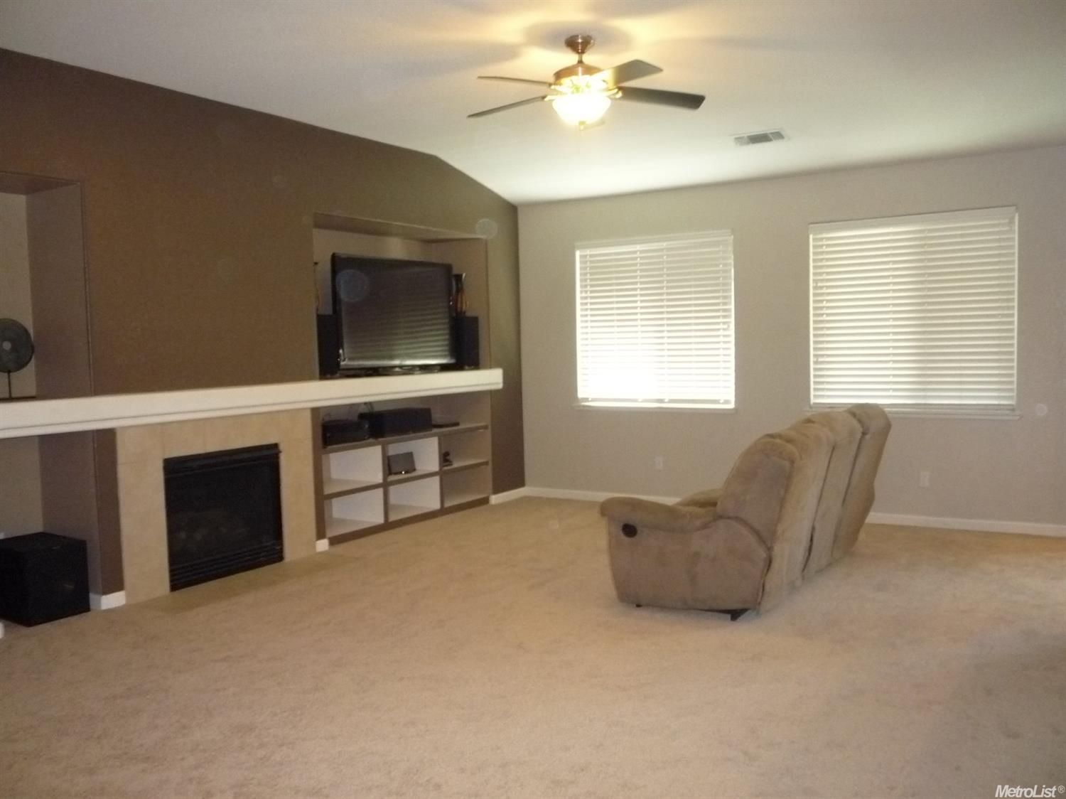 1797 Filbert Dr, Ceres, CA 95307 photo 4