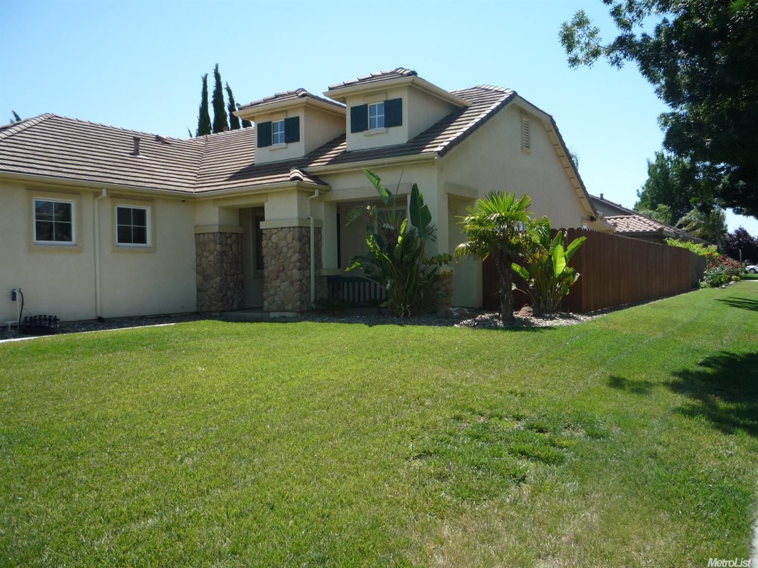 1797 Filbert Dr, Ceres, CA 95307 photo 2