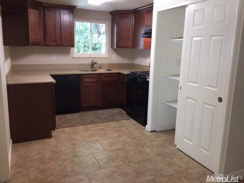 1532 Sheldon Dr, Modesto, CA 95350 photo 6