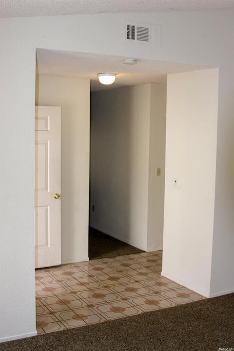 3820 Emperor Ln, Modesto, CA 95356 photo 5