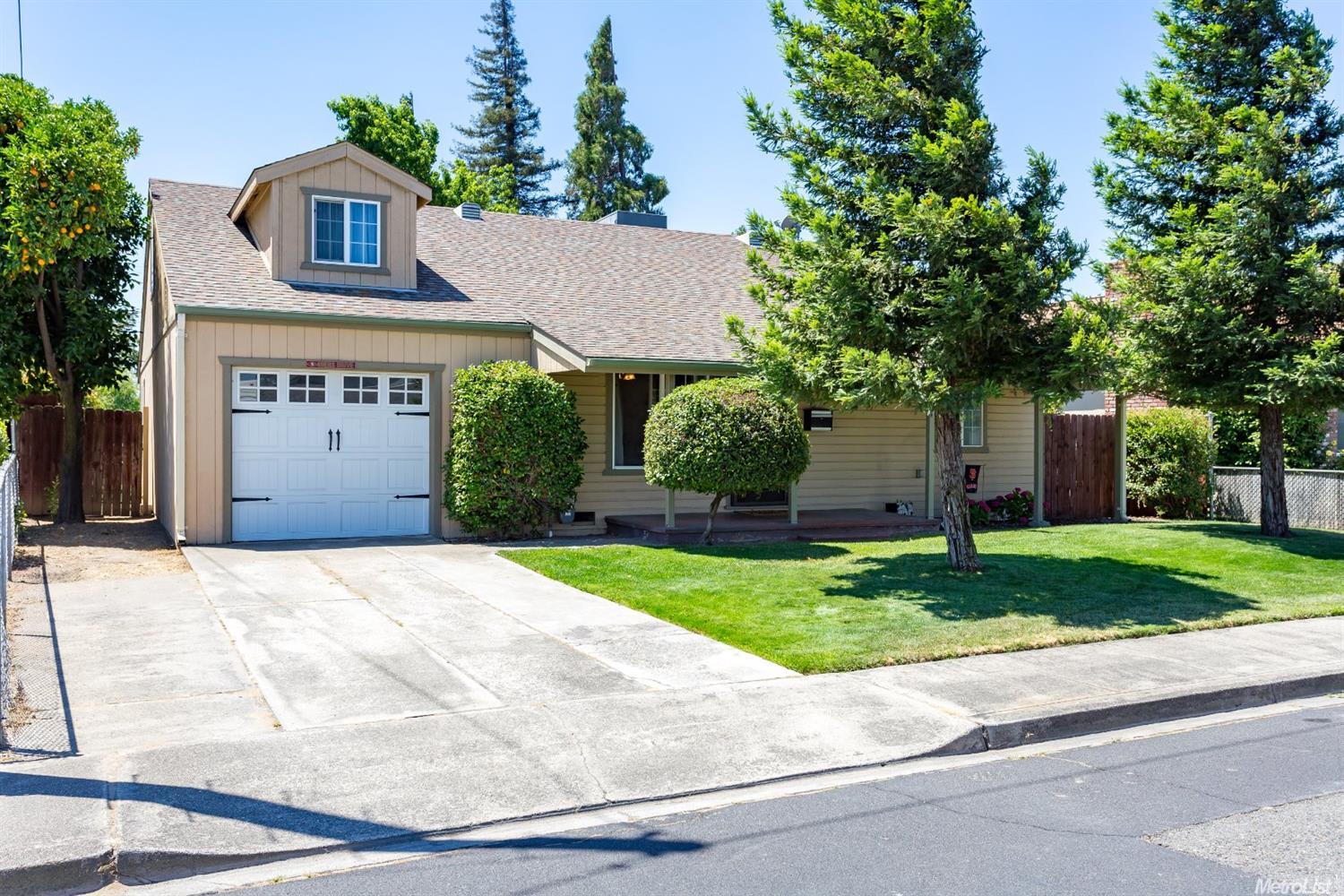836 Marion St, Manteca, CA 95337 photo 1