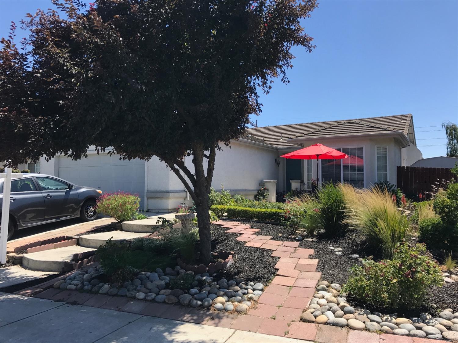 1104 Meadowbrook Ct, Manteca, CA 95336 photo 1