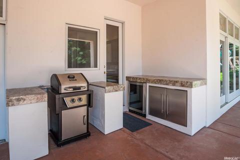 609 Cherry Hill Ct, Modesto, CA 95356 photo 17