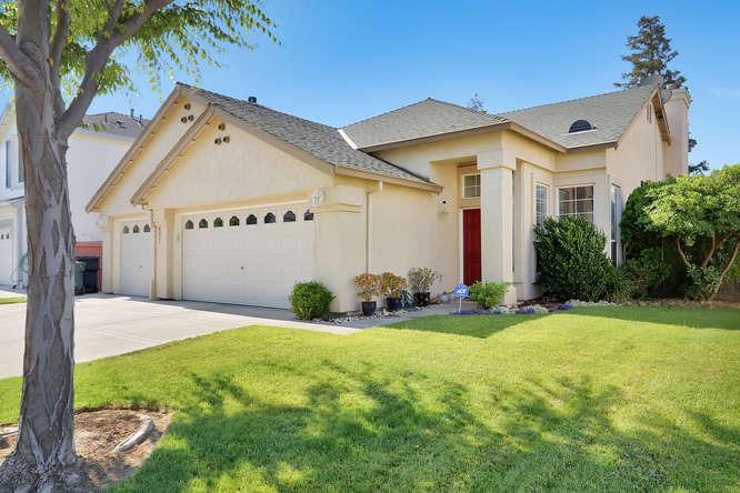 462 Montclair Ln, Tracy, CA 95376 photo 2