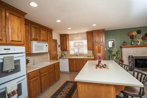 2825 Mockingbird Dr, Ceres, CA 95307 photo 3