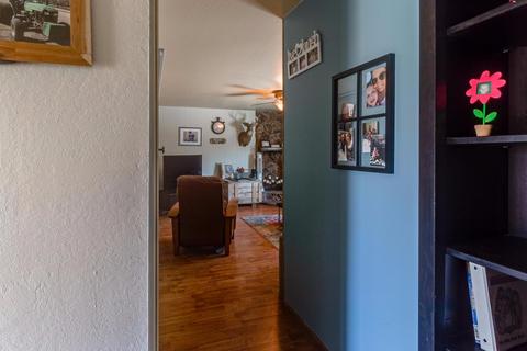 929 7th St, Ripon, CA 95366 photo 6