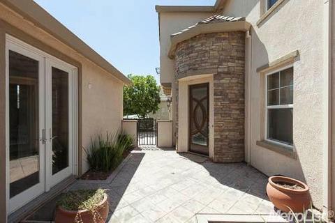 1071 Danilo Ct, Manteca, CA 95337 photo 4