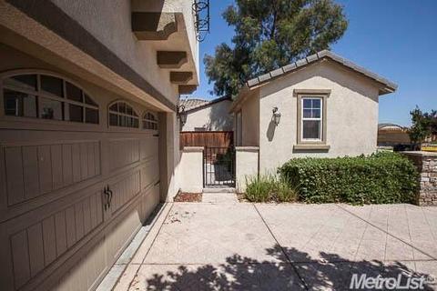 1071 Danilo Ct, Manteca, CA 95337 photo 3