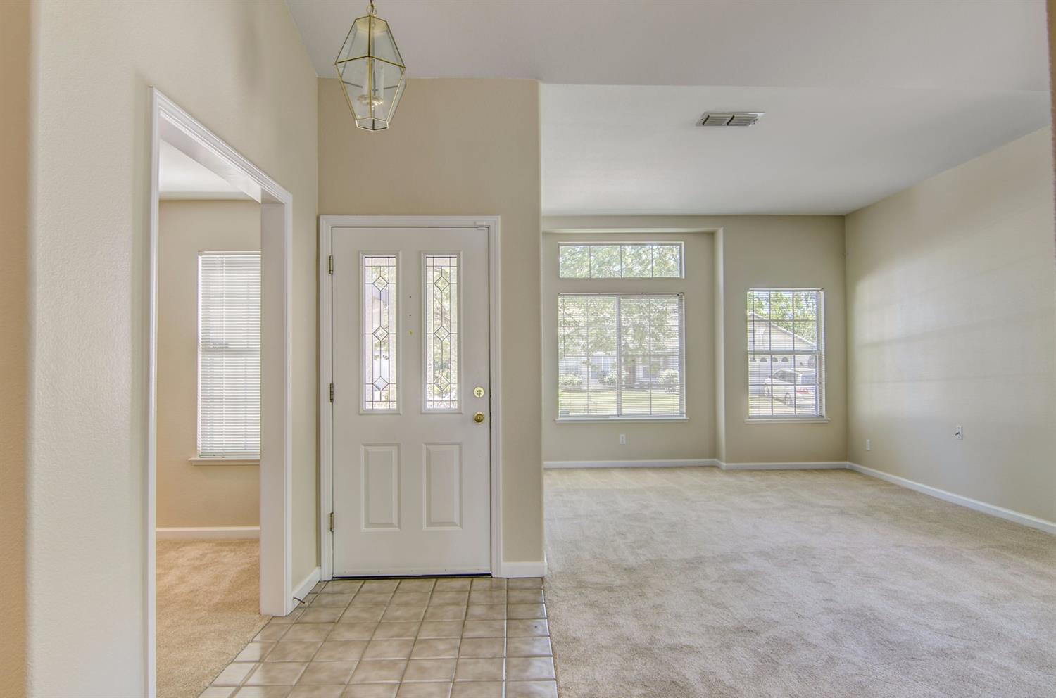 8142 Hearth Pl, Antelope, CA 95843 photo 5