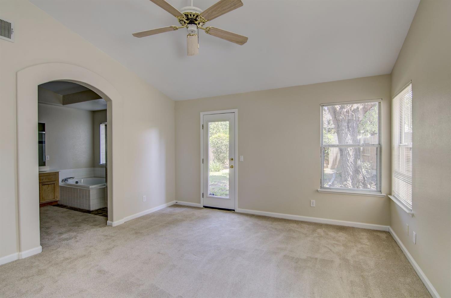 8142 Hearth Pl, Antelope, CA 95843 photo 17