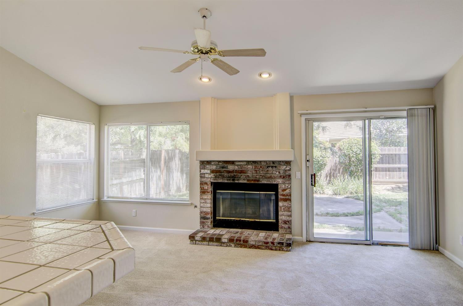8142 Hearth Pl, Antelope, CA 95843 photo 12