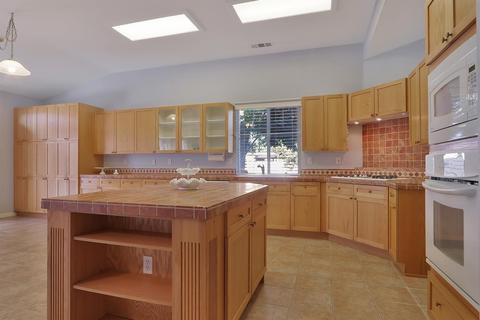 1900 Legend Dr, Modesto, CA 95357 photo 12