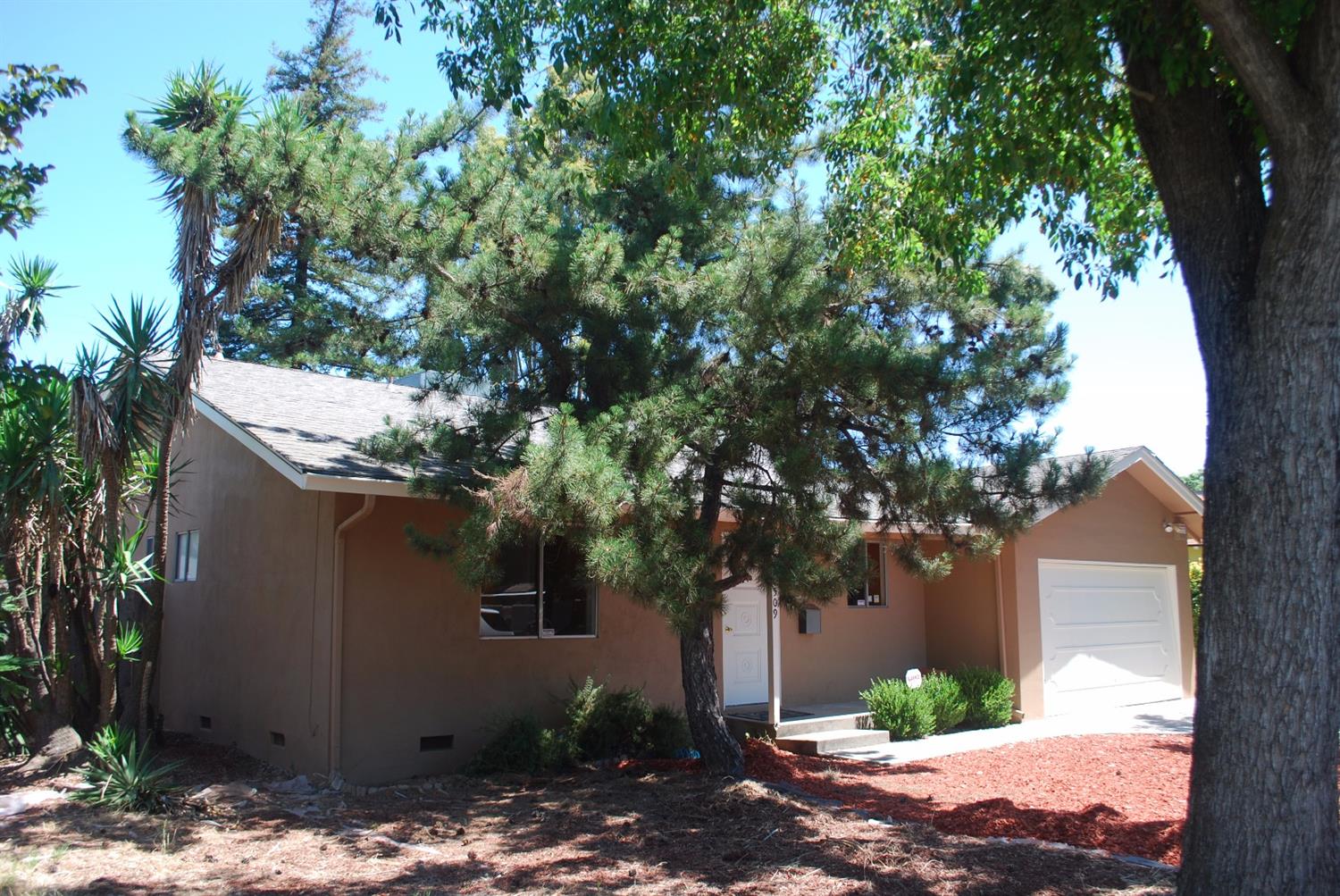 509 Norwegian Ave, Modesto, CA 95350 photo 2