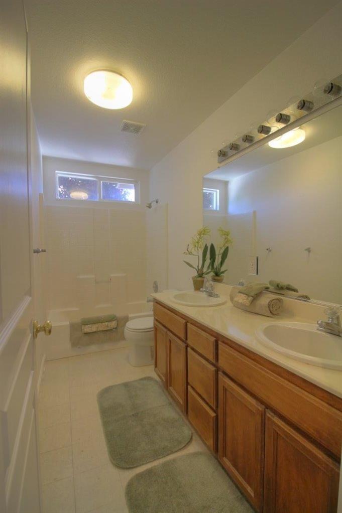 615 Zurich, Manteca, CA 95337 photo 21