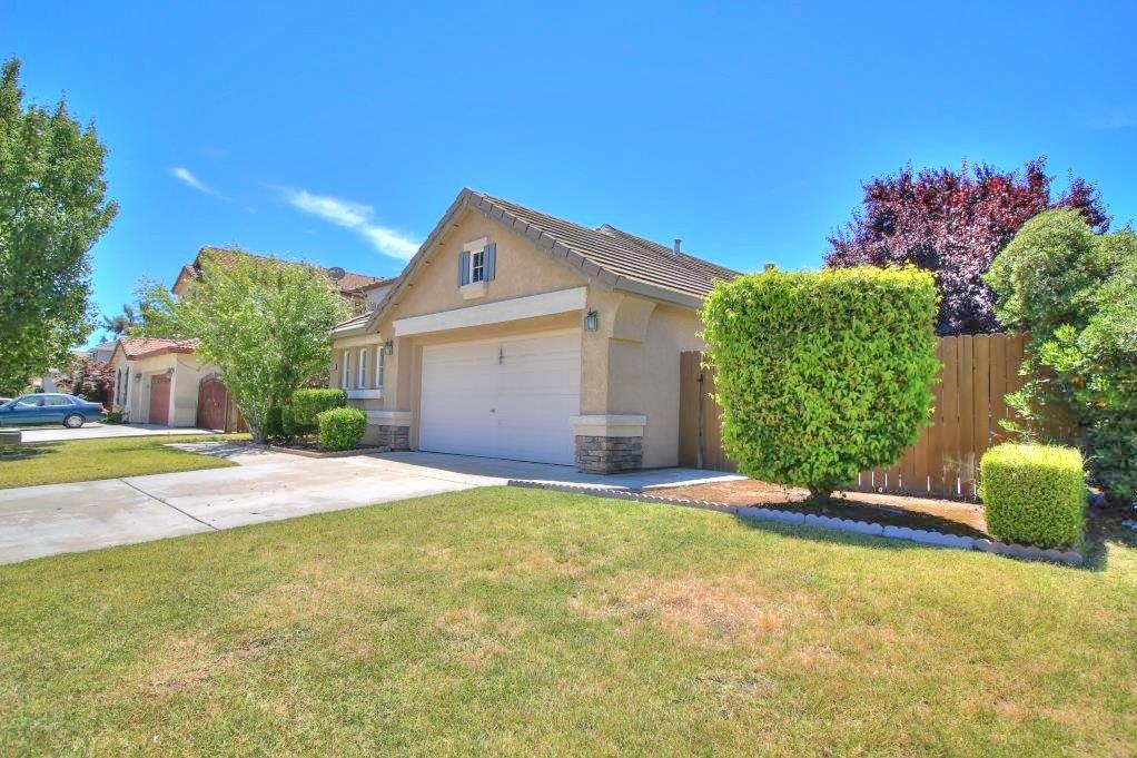 615 Zurich, Manteca, CA 95337 photo 2