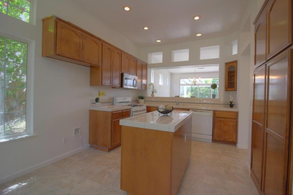 615 Zurich, Manteca, CA 95337 photo 7