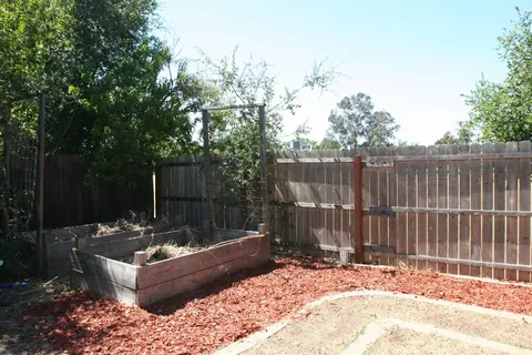 4253 Emmons Cir, Mather, CA 95655 photo 17