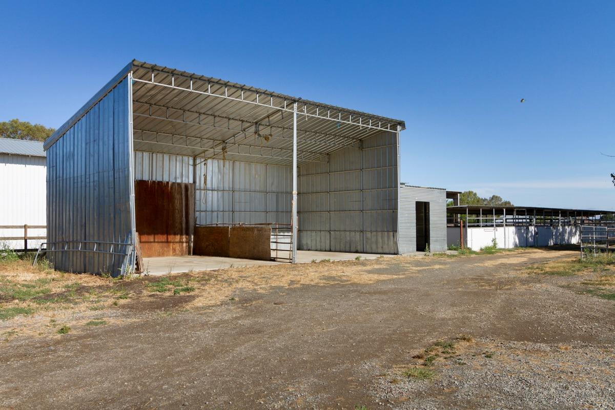 5121 Sweeney Rd, Winters, CA 95694 photo 3