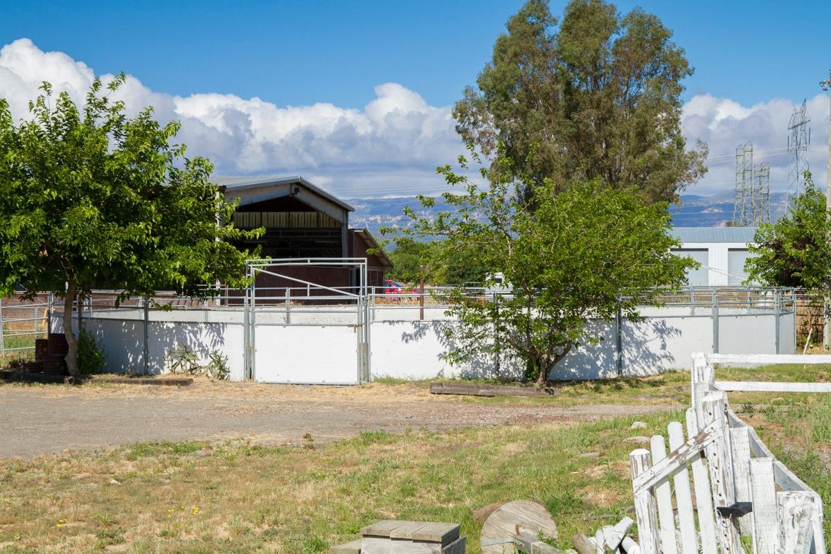 5121 Sweeney Rd, Winters, CA 95694 photo 27