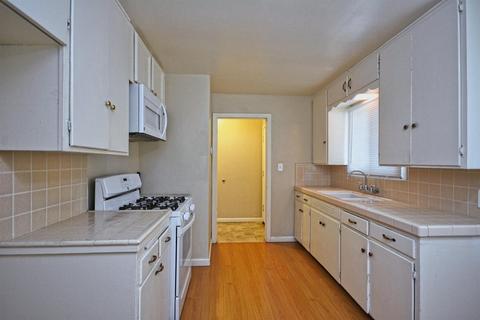 1611 Sunrise Ave, Modesto, CA 95350 photo 4