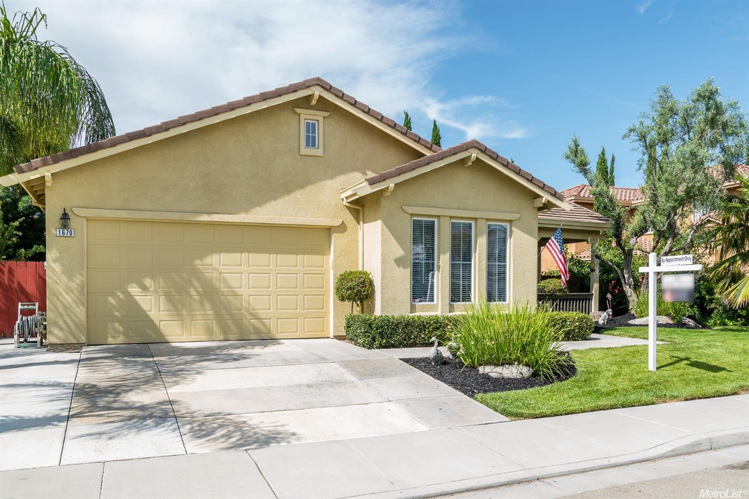 1670 Whispering Wind Dr, Tracy, CA 95377 photo 2