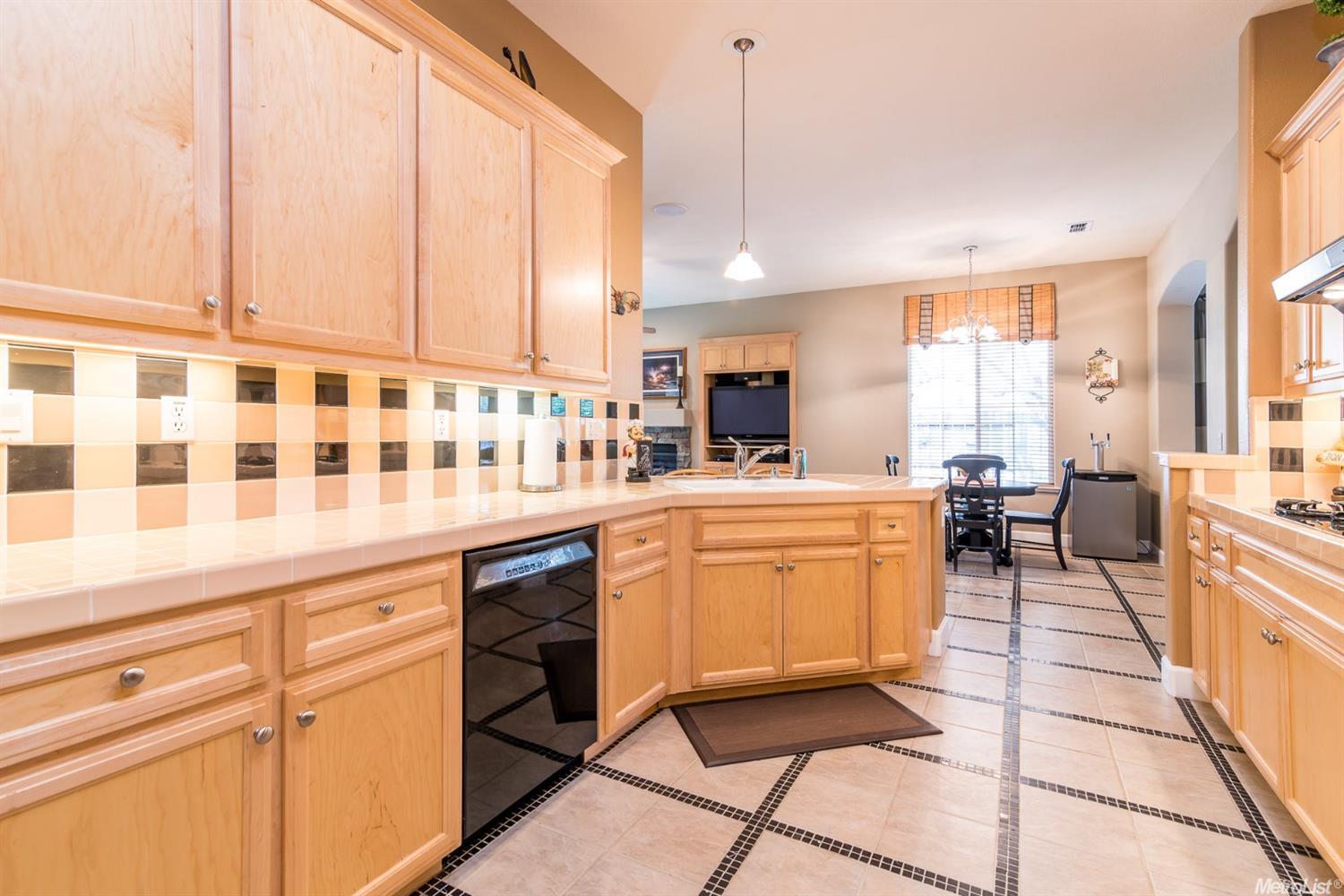 1670 Whispering Wind Dr, Tracy, CA 95377 photo 13