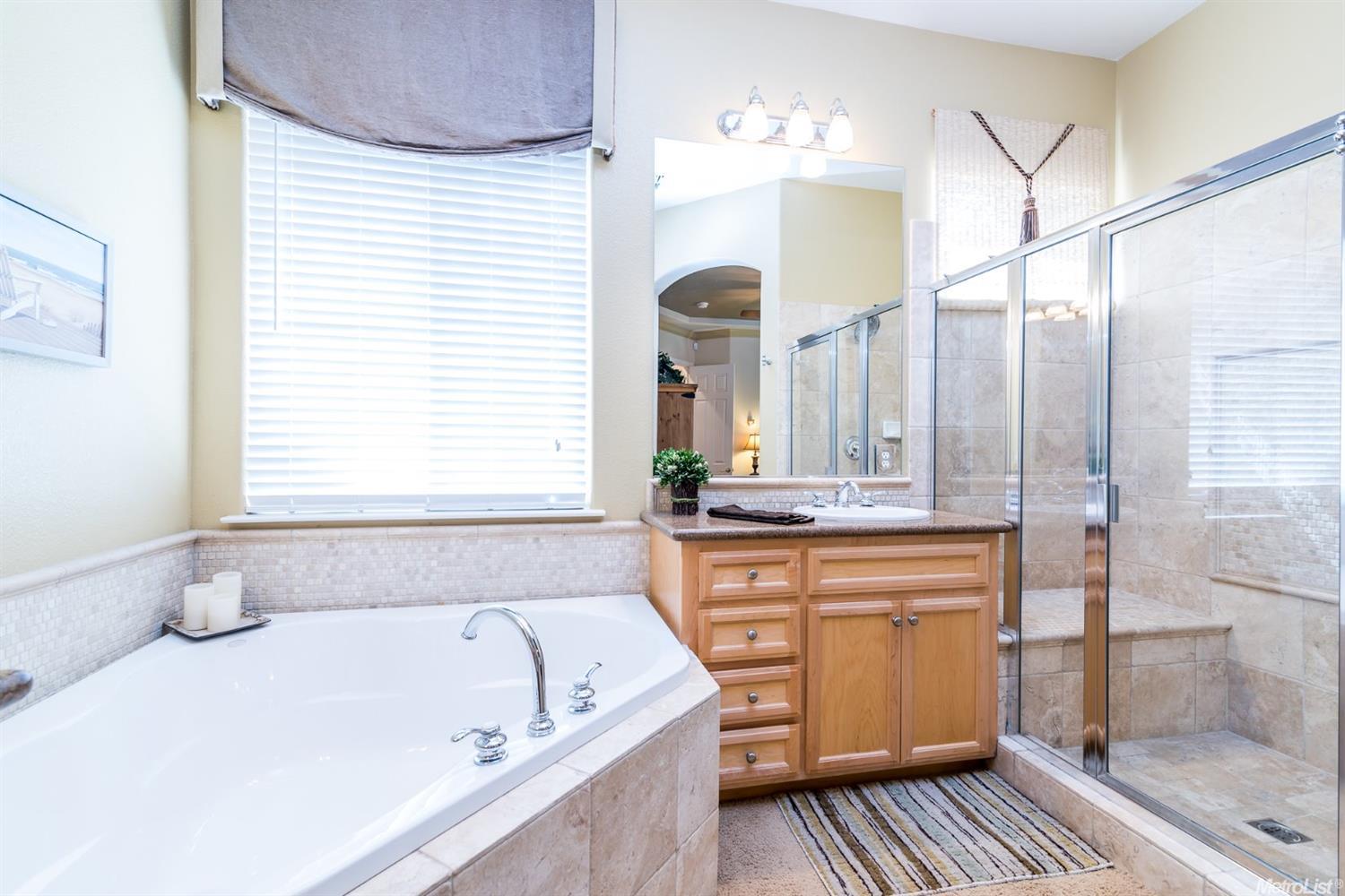 1670 Whispering Wind Dr, Tracy, CA 95377 photo 27